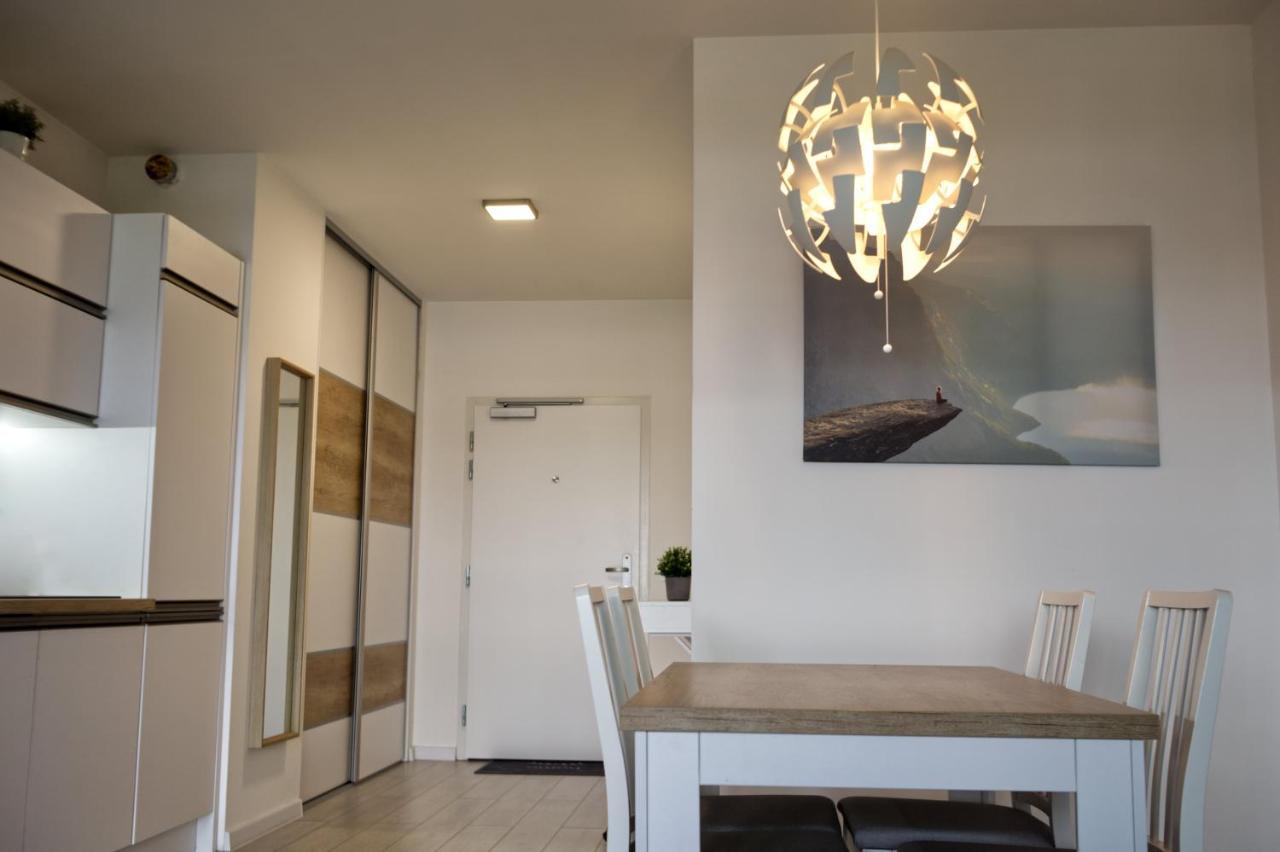 New 1 Bdr, W/Private Parking Apartment Bratislava Bagian luar foto