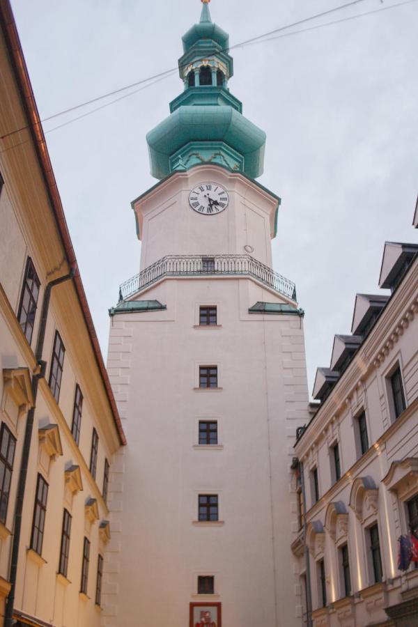 New 1 Bdr, W/Private Parking Apartment Bratislava Bagian luar foto